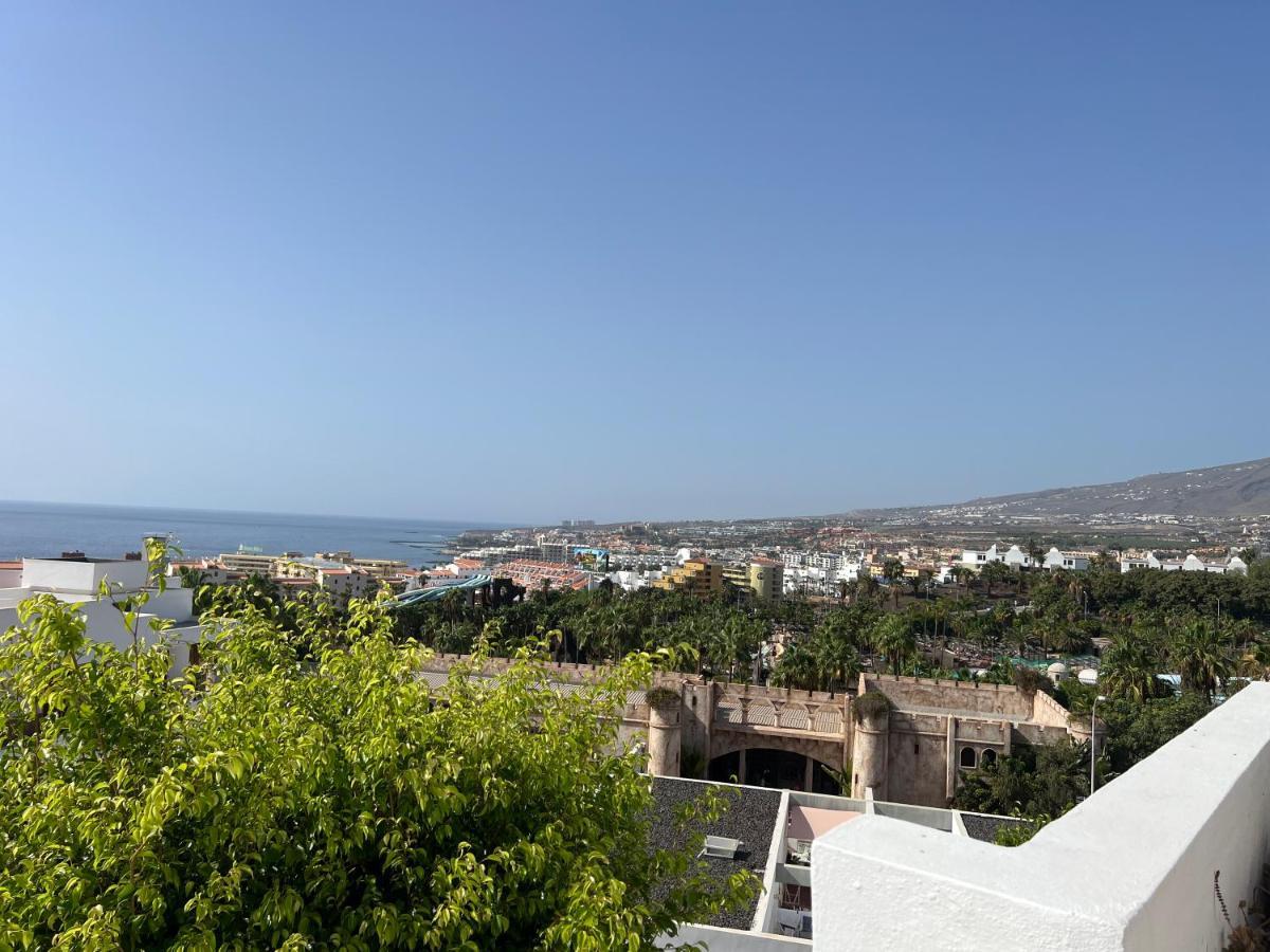 אדחה Lovely Sunny Apartment מראה חיצוני תמונה