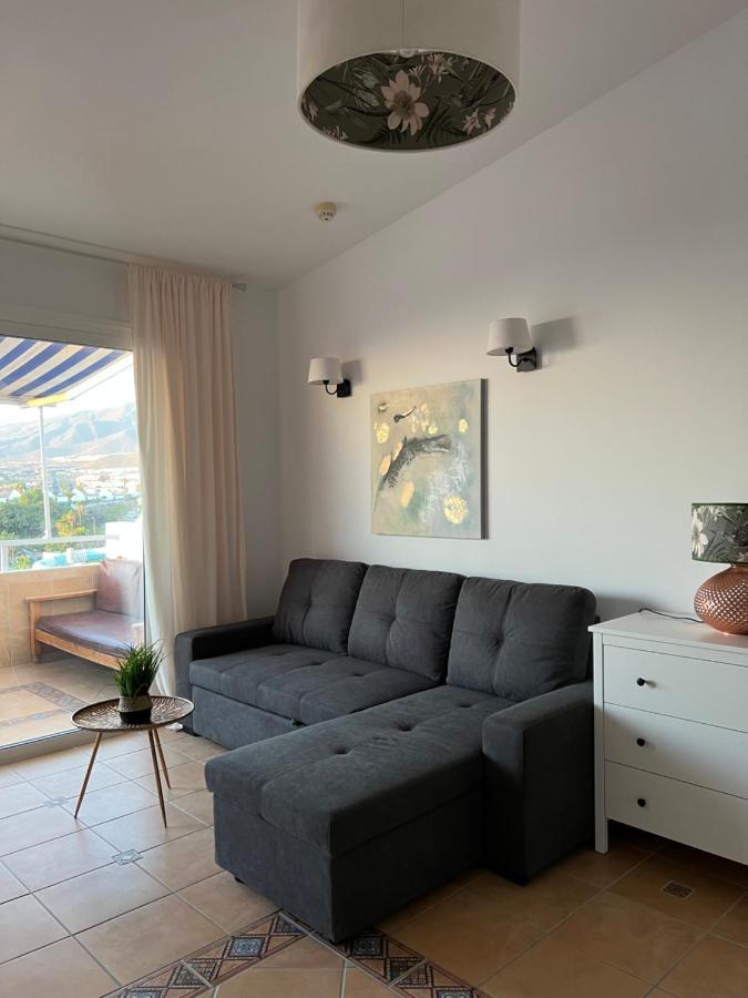 אדחה Lovely Sunny Apartment מראה חיצוני תמונה